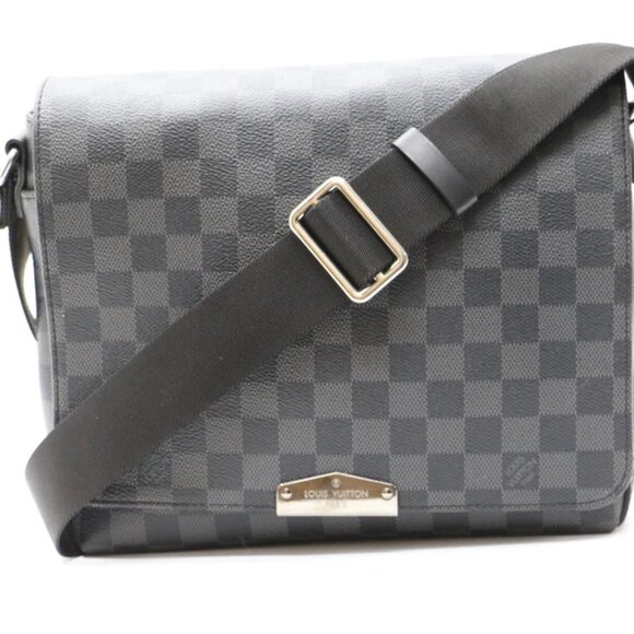 Louis Vuitton District Damier Graphite Messenger Bag - Black/Grey *READ* - Picture 1 of 16